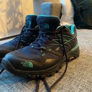 North Face women’s hiking shoes size 9.5
